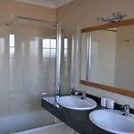 Esmeralda Villa