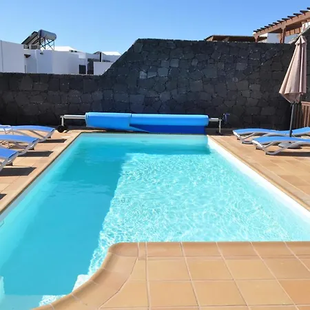 Esmeralda Villa *