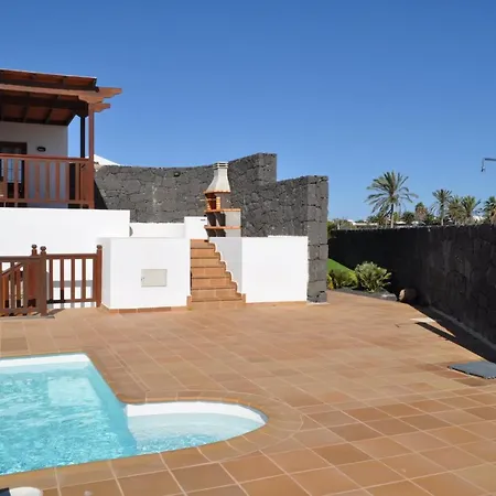 Esmeralda Villa